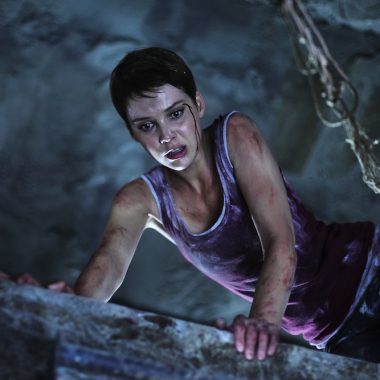 ANDREA OSVART “Aftershock” (©Sobras.com Producciones)