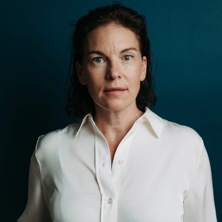 VICTORIA MAYER (© Joel Heyd)