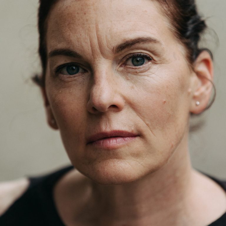 VICTORIA MAYER (© Joel Heyd)