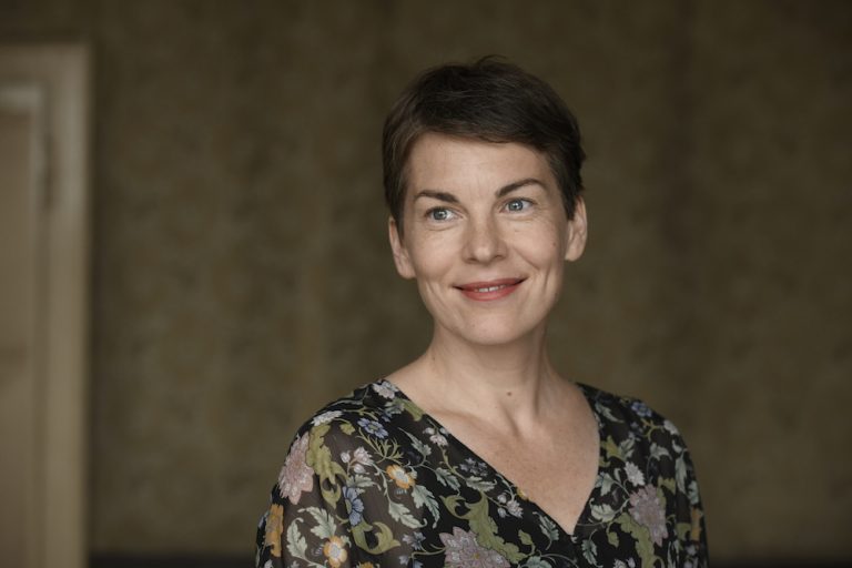 VICTORIA MAYER (© Jeanne Degraa)