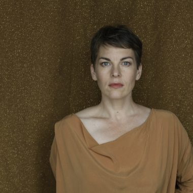 VICTORIA MAYER (© Jeanne Degraa)