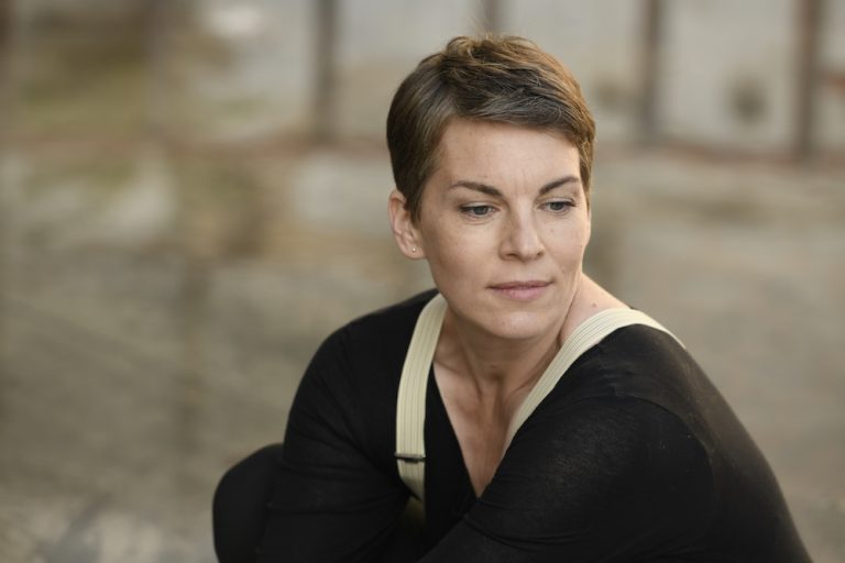 VICTORIA MAYER (© Jeanne Degraa)