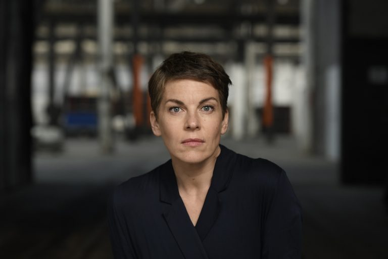 VICTORIA MAYER (© Jeanne Degraa)