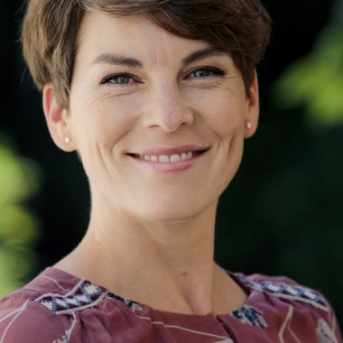 VICTORIA MAYER (© Christian Hartmann) Bio