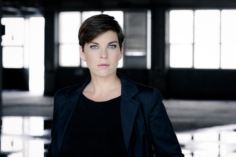 VICTORIA MAYER (© Christian Hartmann)