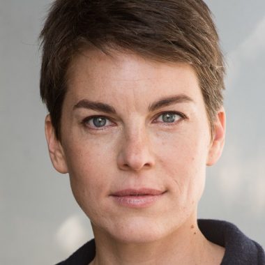 VICTORIA MAYER (© Alan Ovaska)a_002