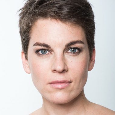 VICTORIA MAYER (© Alan Ovaska)