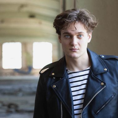 LUCAS ENGLANDER (© Frank Chmura)