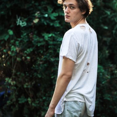 LUCAS ENGLANDER (© Vakat)