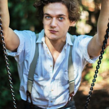 Lucas Englander (© Vakat) bio