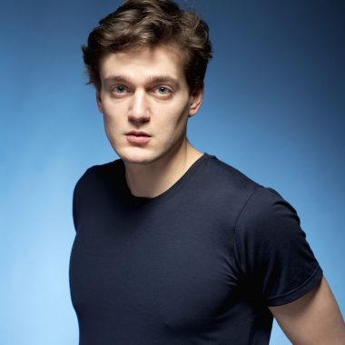 LUCAS ENGLANDER (© Frank Chmura)