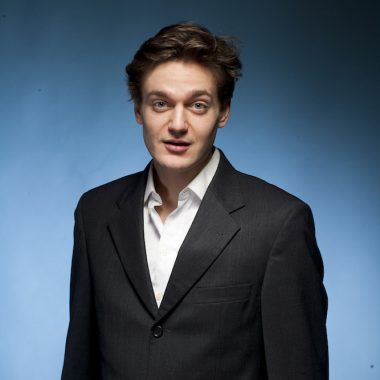 LUCAS ENGLANDER (© Frank Chmura)