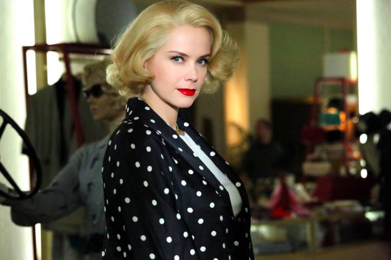 Andrea Osvart (© "Il Paradiso delle Signore")