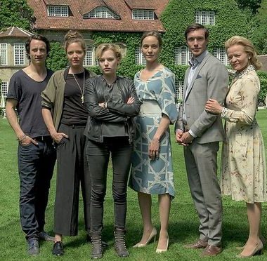 VOLLBLUT—Drehstart_1501145574480575_v0_h