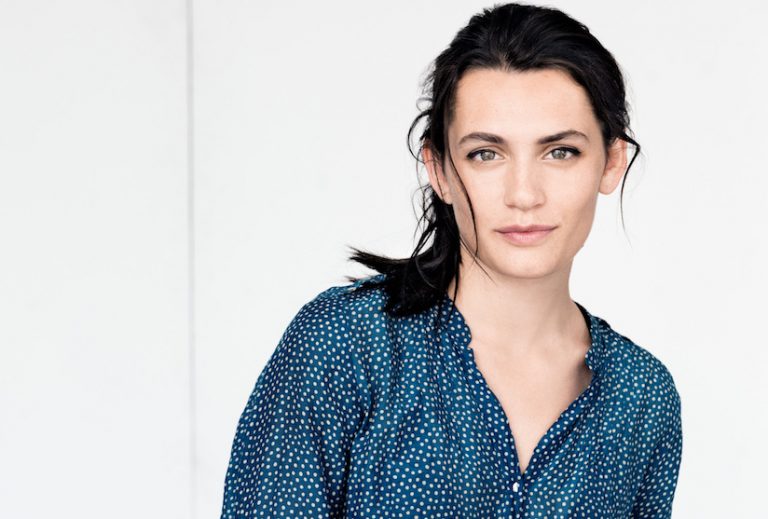 ELLA RUMPF: (© Mathias Bothor)