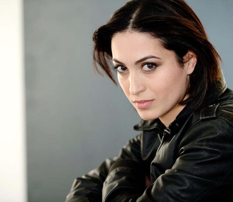 SABRINA AMALI (© Jeanne Degraa)