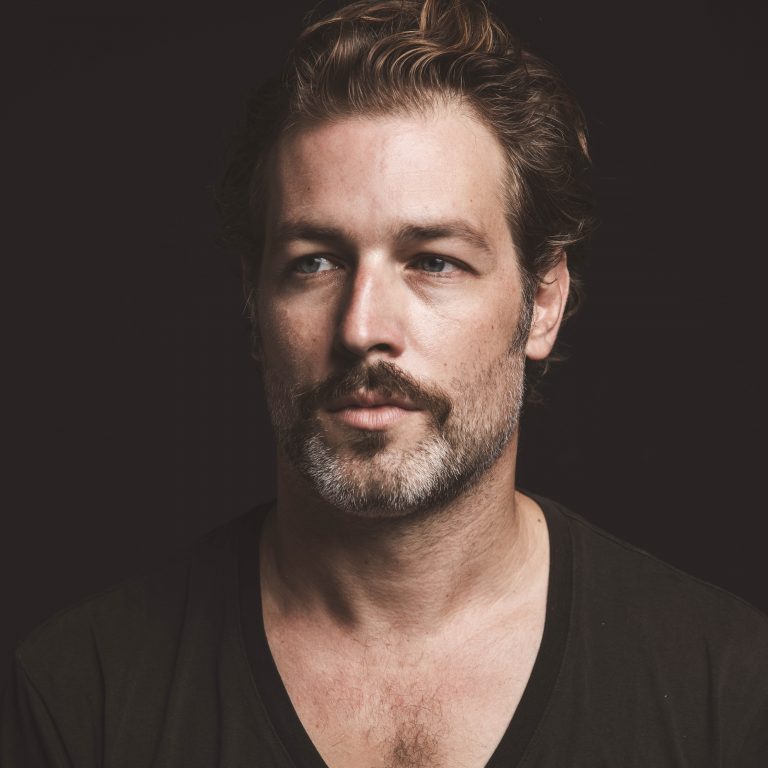 JULIAN LOOMAN (© Nadine Poncioni)