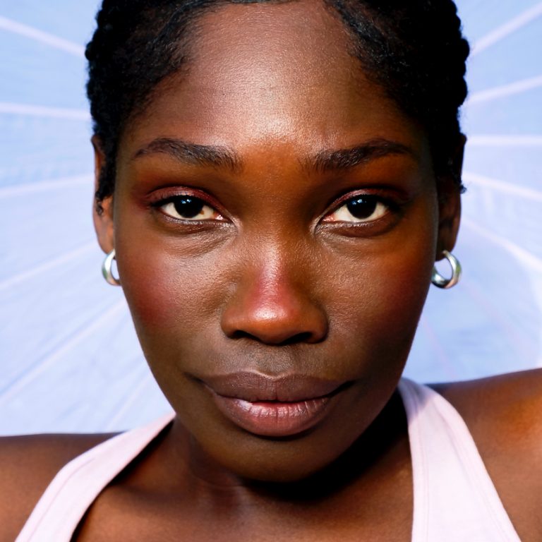 RUBY COMMEY (© Clara Renner)