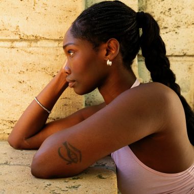 RUBY COMMEY (© Clara Renner)