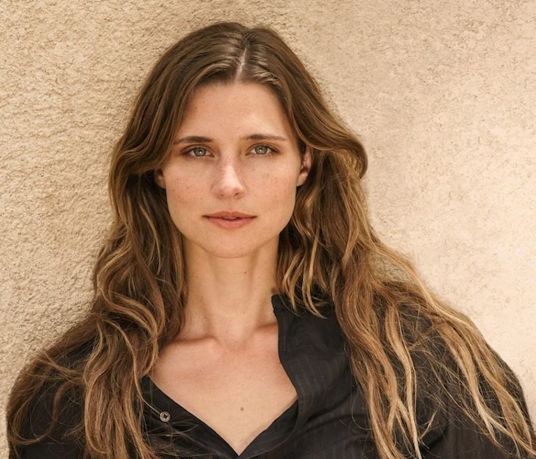 SVENJA JUNG (© juliaterjung)
