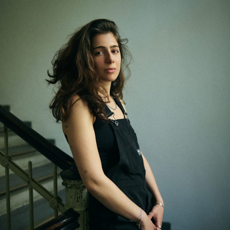 AYSIMA ERGÜN (© Louise Amelie)