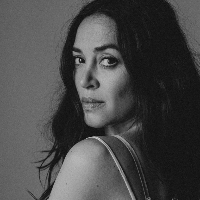 MONA PIRZAD (© Puria Safary)