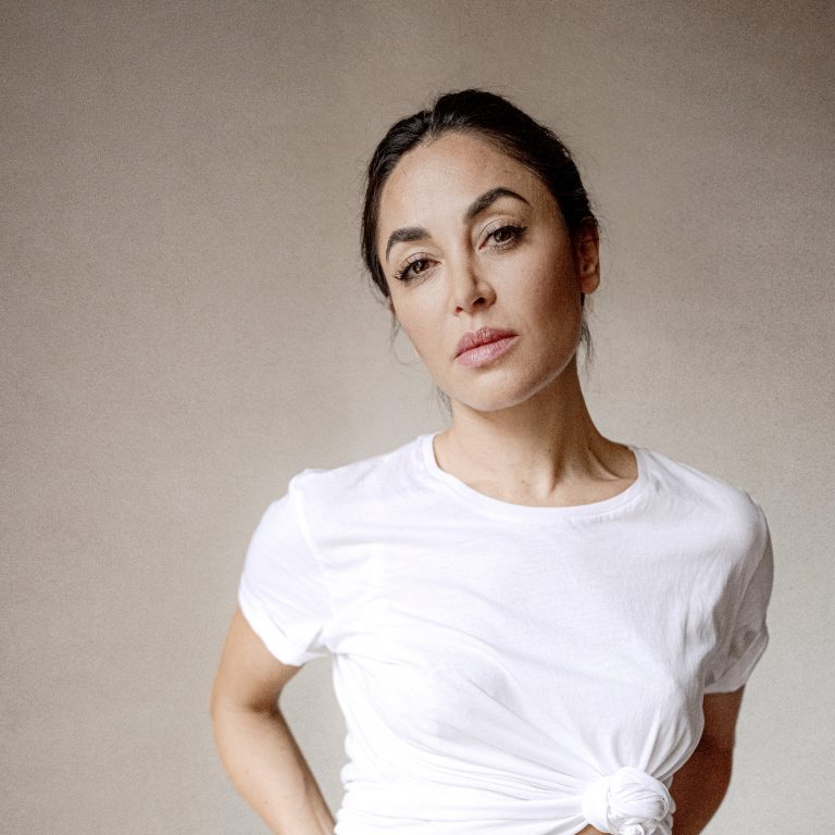 MONA PIRZAD (© Puria Safary)