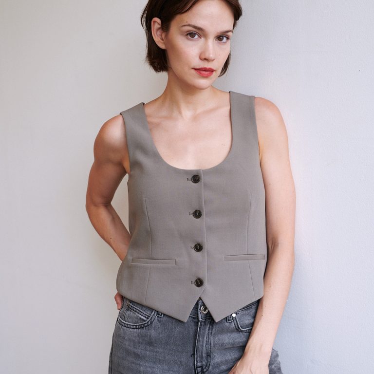 EMILIA SCHÜLE (© Valeria Mitelman)
