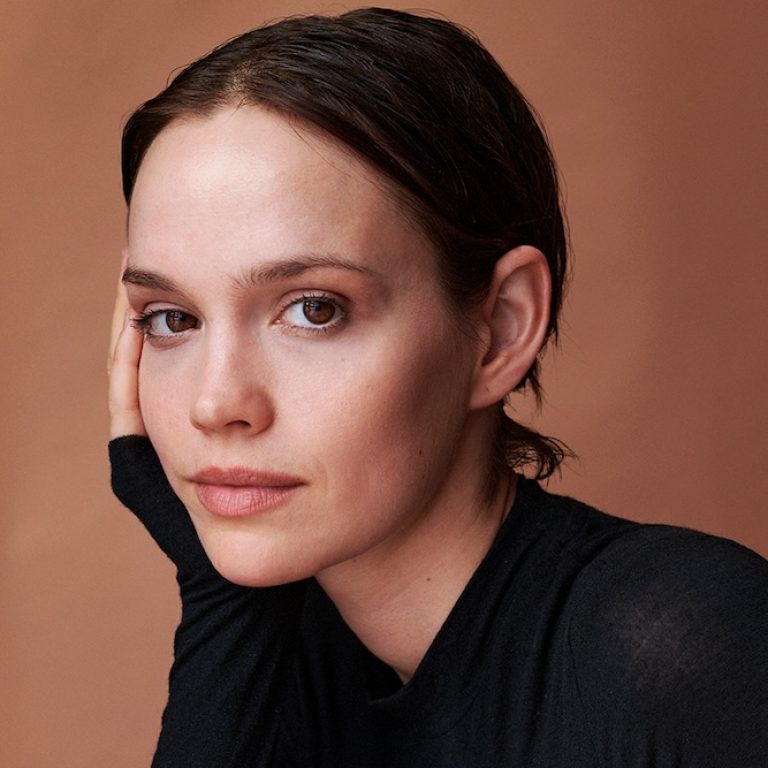 EMILIA SCHÜLE (© Valeria Mitelman)