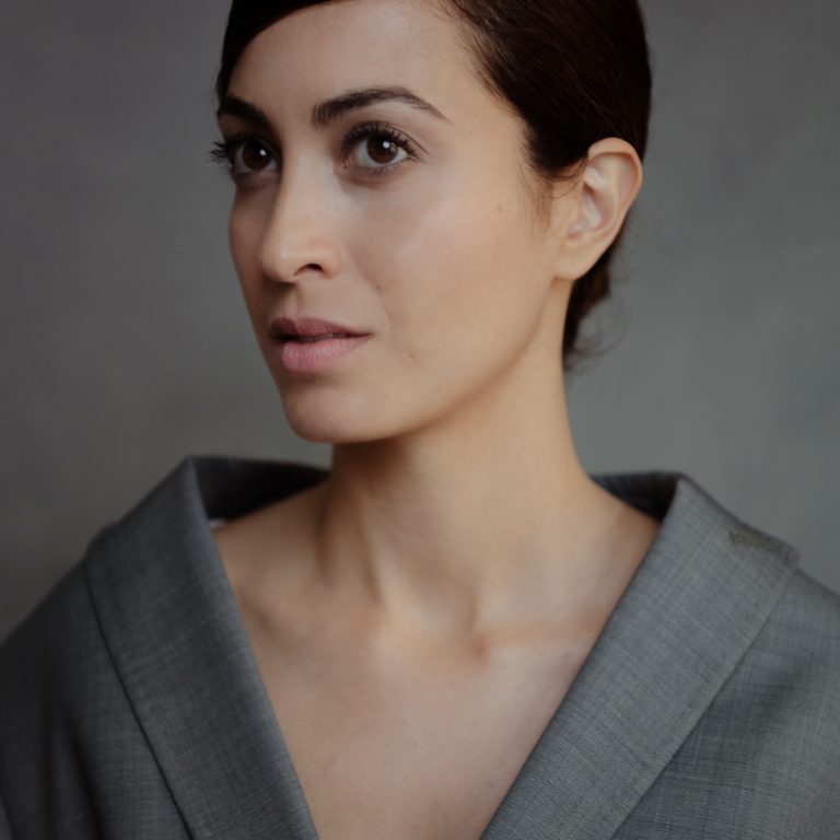 SABRINA AMALI (© Linda Rosa Saal)
